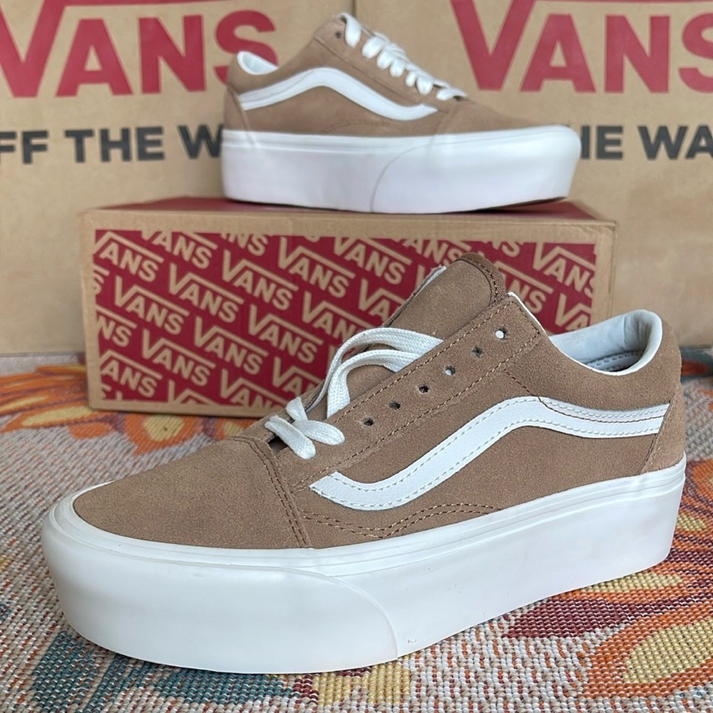 Vans Platform Sneakers Tan and White